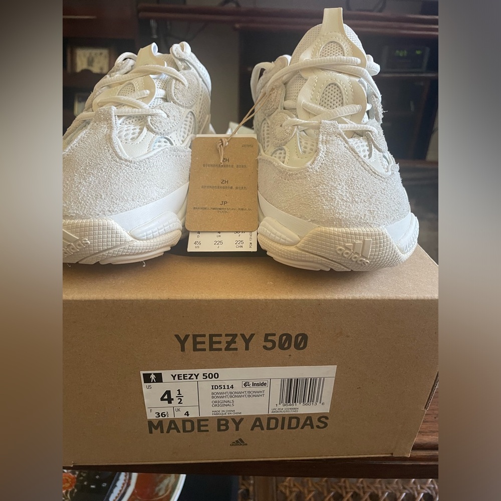 Yeezy 500 brand new size 4 1/2